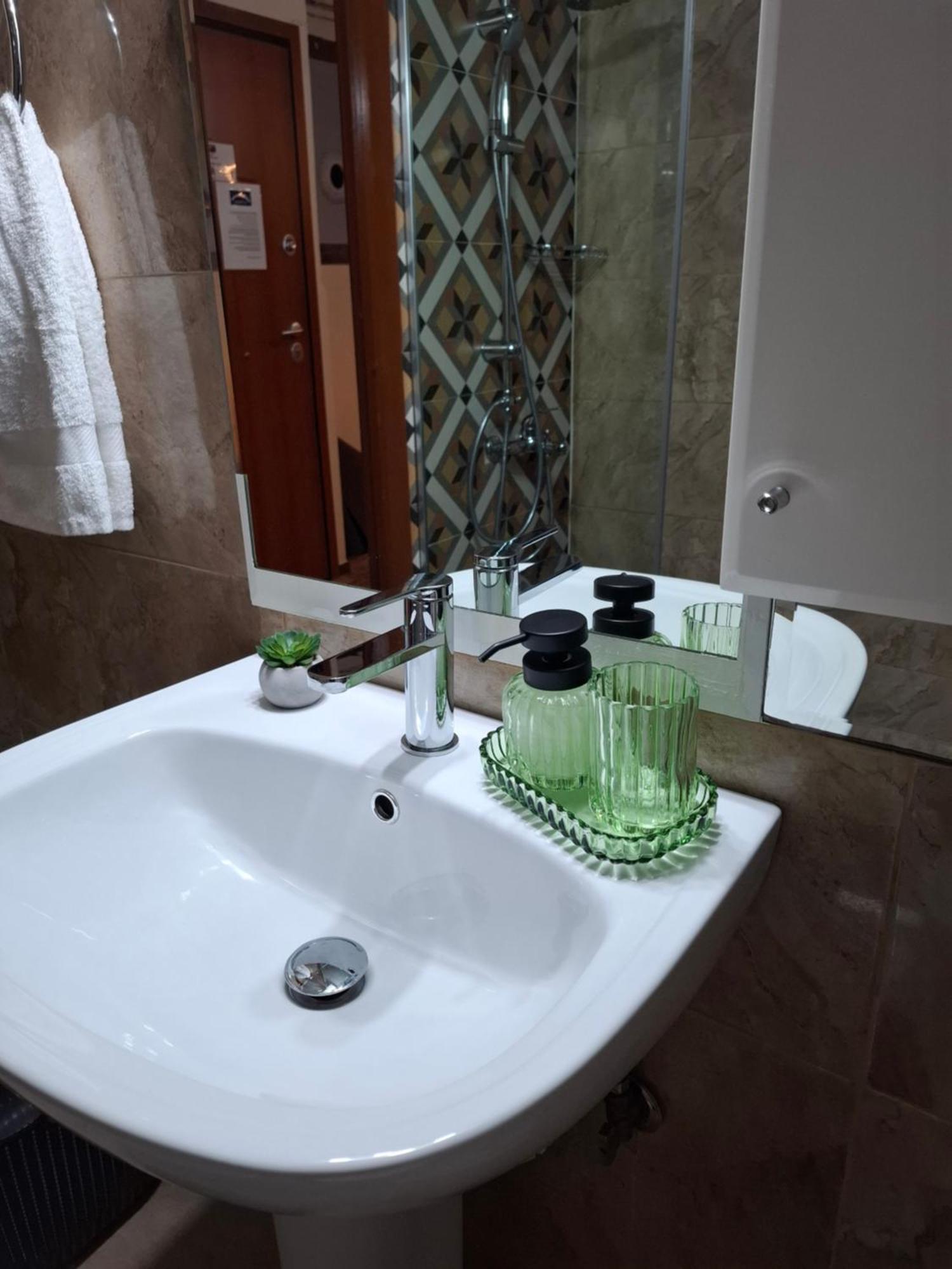Anna Maria Greek Filoxenia Apartment Piraeus Luaran gambar